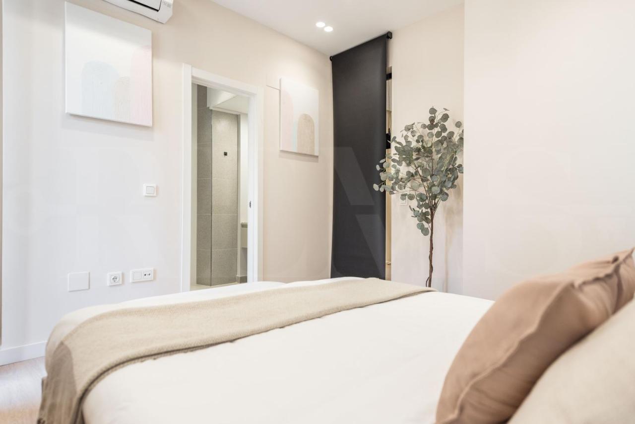Apartament Sophisticated With Balcony & Views By Rems Màlaga